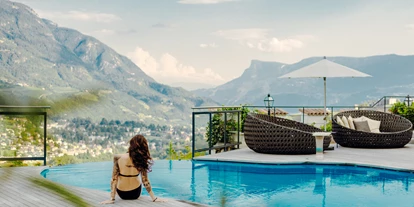 Luxusurlaub - Sen Jan di Fassa - Freibad - Hotel Golserhof