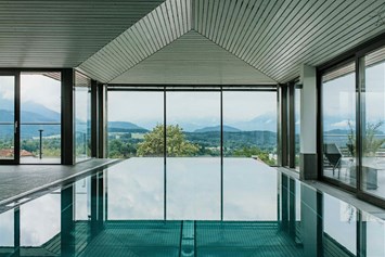 Luxushotel: Infinity Pool - Romantik Spa Hotel Elixhauser Wirt