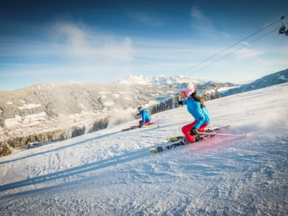 Luxusurlaub - Bar: Poolbar - Direkt an der Skischaukel Radstadt-Altenmarkt - Hotel Gut Weissenhof ****S