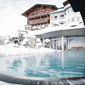 Luxushotel: sonnhofalpendorf-sonnhof-josalzburg-salzburgerland-wellnesshotel-adultsonly-urlaub-sommer-winter-wellness-ski-skiin-skiout - Sonnhof Alpendorf - an adults only place. 