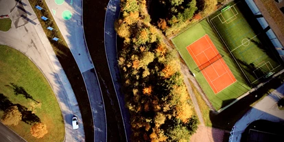Luxusurlaub - Hotel-Schwerpunkt: Luxus & Sport - Sport Arena im Herbst - Hotel Gut Brandlhof