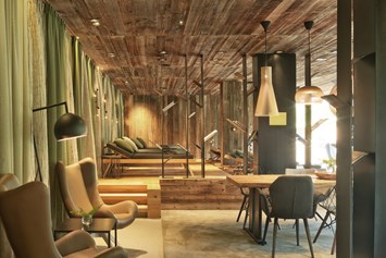 Luxushotel: Der Ruheraum im waldSPA - Hotel Forsthofgut