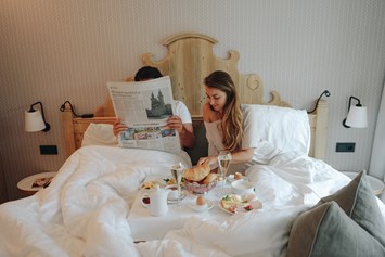 Luxushotel: Frühstück am Zimmer - Hotel Forsthofgut