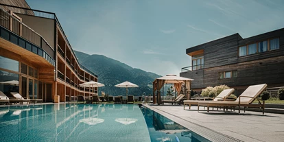 Luxusurlaub - Hotel-Schwerpunkt: Luxus & Sport - Pool Outdoor - DAS KRONTHALER****S