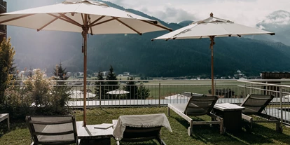 Luxusurlaub - Hotel-Schwerpunkt: Luxus & Sport - Liegen Outdoor - DAS KRONTHALER****S