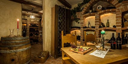Luxusurlaub - Hotel-Schwerpunkt: Luxus & Familie - Weinkeller - Landhotel Schermer