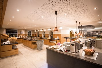 Luxushotel: Frühstücks-Buffet - Landhotel Schermer