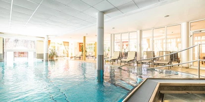 Luxusurlaub - Hotel-Schwerpunkt: Luxus & Familie - Pool-Innenbecken - Landhotel Schermer