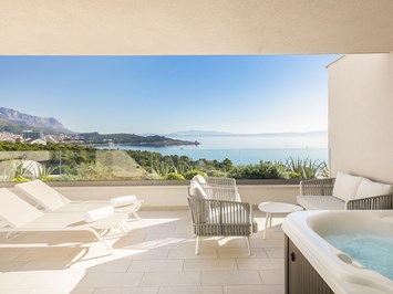 Aminess Khalani Hotel Zimmerkategorien  Khalani Elegant Sea View Veranda Suite mit privatem Whirlpool