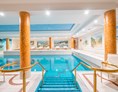 Luxushotel: Schwimmbad des Rugard Thermal Strandhotels - Rugard Thermal Strandhotel