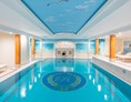 Luxushotel: Schwimmbad des Rugard Thermal Strandhotel  - Rugard Thermal Strandhotel