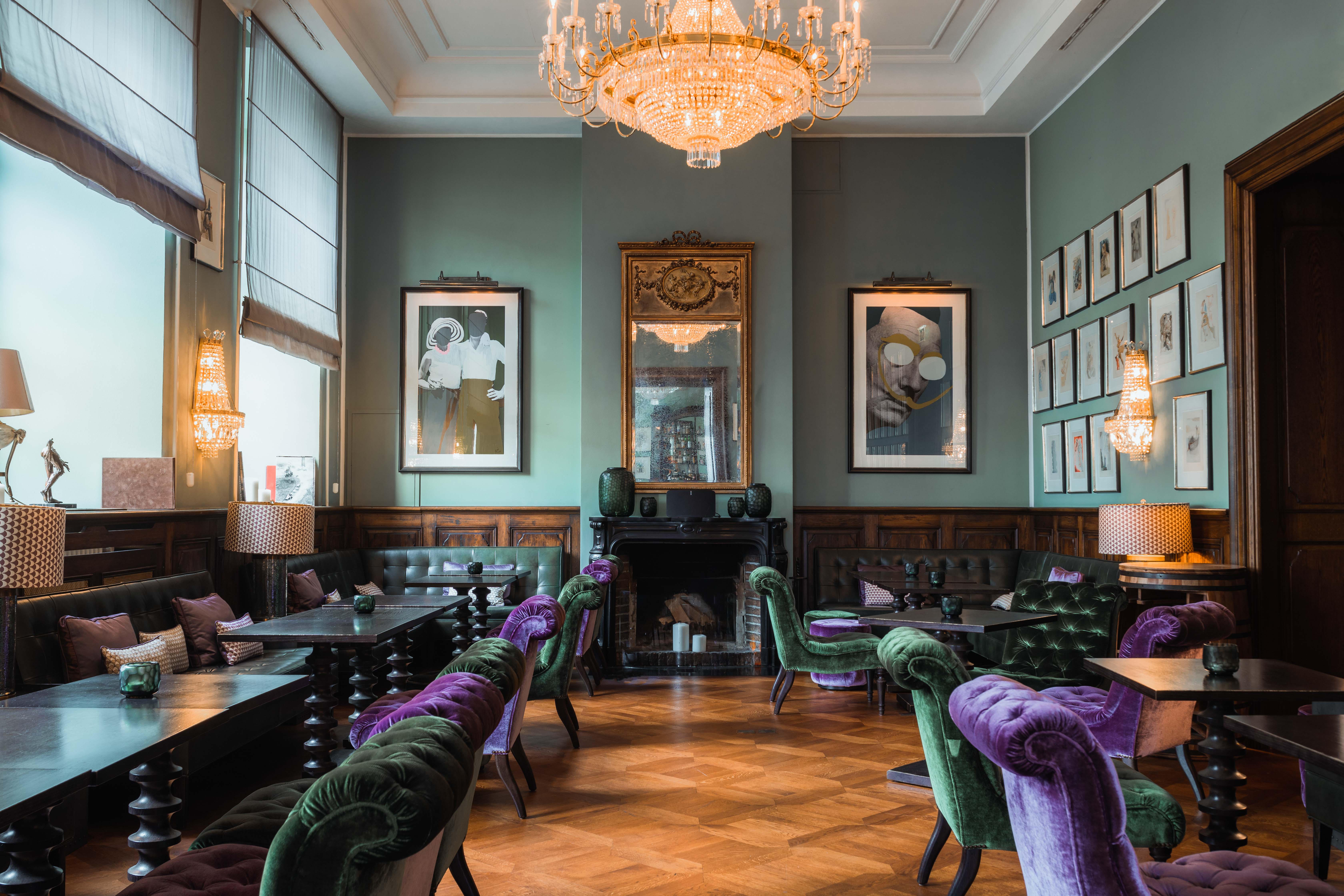 Luxushotel: Salvador Dalí Bar - Althoff Grandhotel Schloss Bensberg