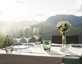 Luxushotel: Restauran Johann Grill Terrasse - Kempinski Hotel Berchtesgaden