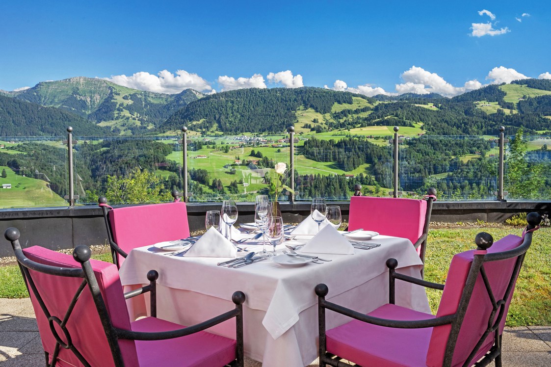 Luxushotel: Restaurant-Terrasse - Allgäu Sonne