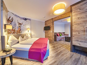 Hotel DIE SONNE Zimmerkategorien Doppelzimmer Reiterkogel 2-4 Personen | ab 30 m²
