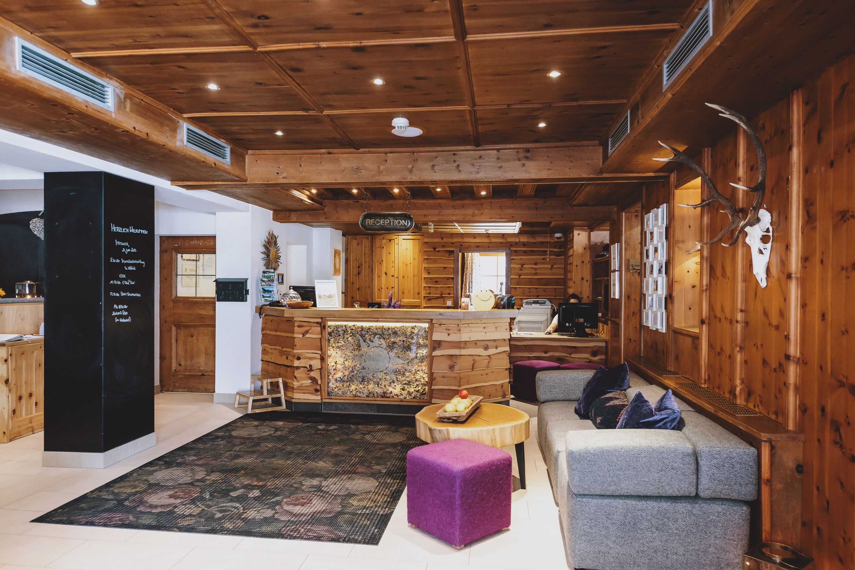 Luxusurlaub - PLZ 6335 (Österreich) - Rezeption - ALL INCLUSIVE Hotel DIE SONNE****s