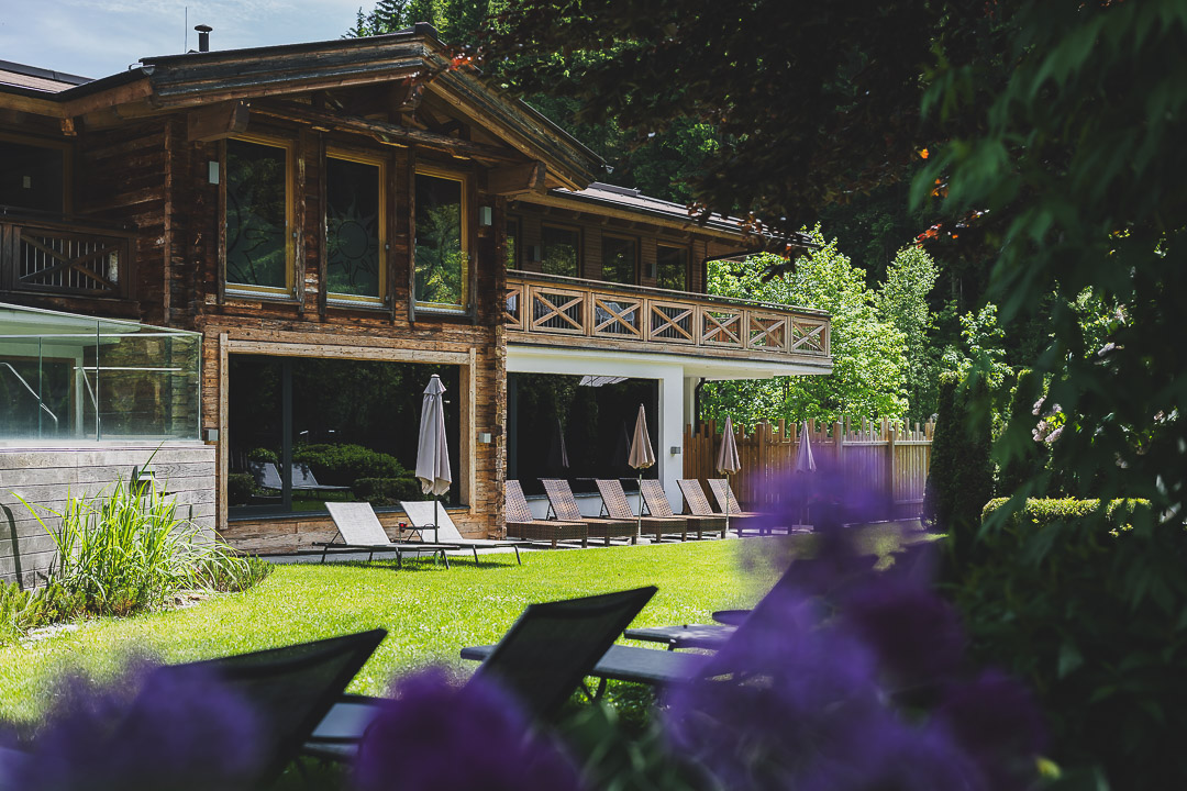 Luxushotel: Liegen im Garten - ALL INCLUSIVE Hotel DIE SONNE****s