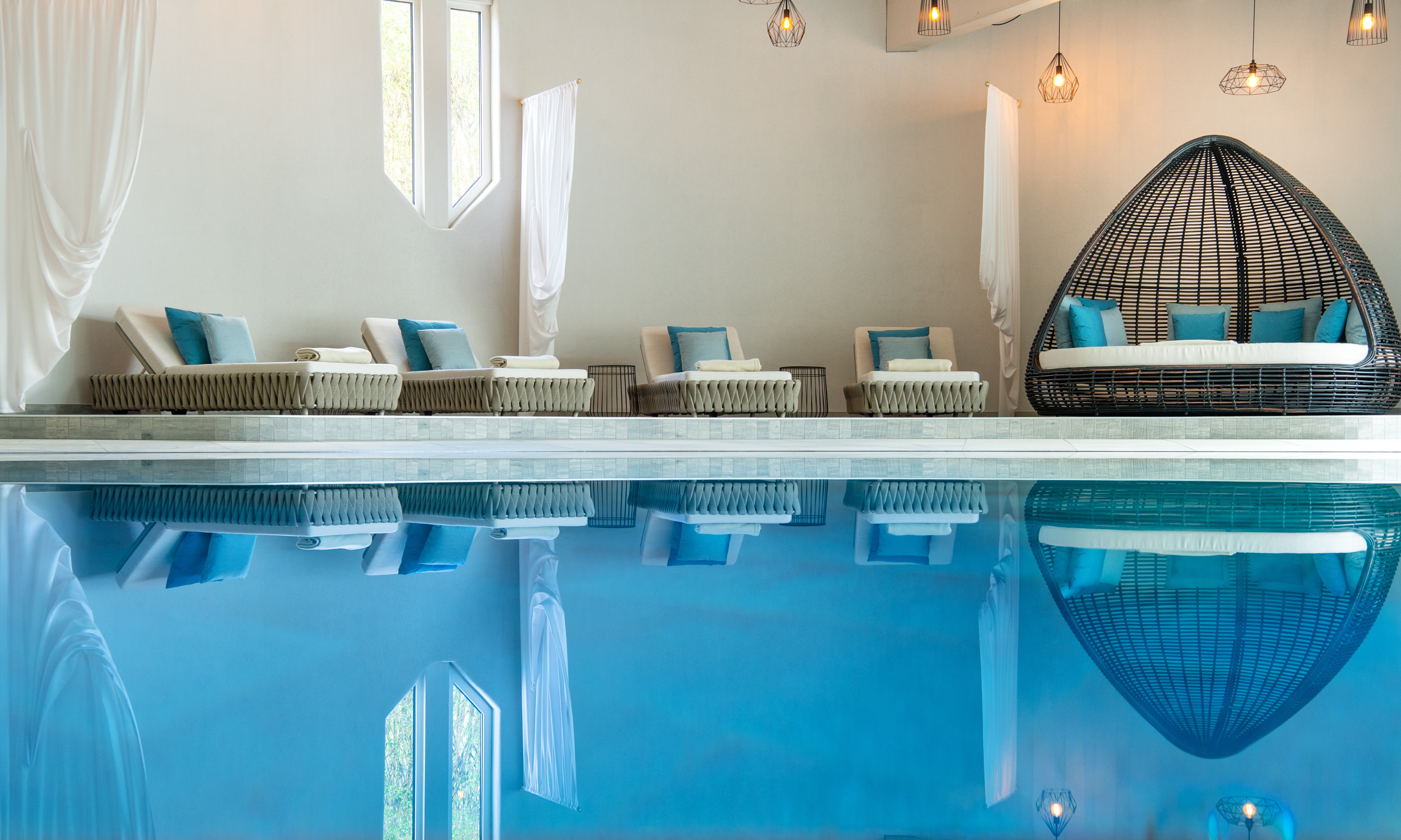 Luxushotel: Hallenbad - Hotel das Paradies