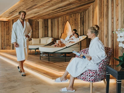 Luxusurlaub - Parkplatz: gebührenpflichtig in Gehweite - Daybeds & Kuschelinseln im Wandelgang - Ortner's Resort*****