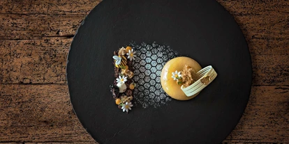 Luxusurlaub - Bar: Poolbar - Kempinski Hotel Das Tirol