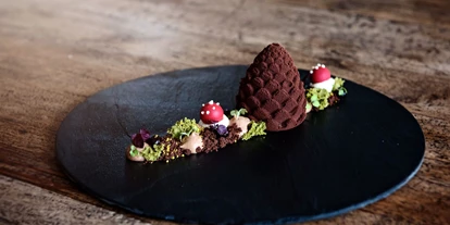 Luxusurlaub - Bar: Poolbar - Kempinski Hotel Das Tirol