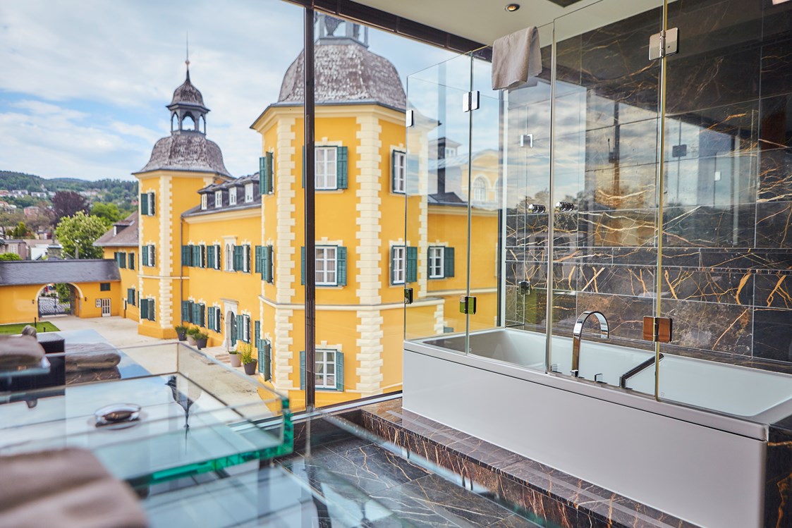 Luxushotel: Falkensteiner Schlosshotel Velden – The Leading Hotels of the World