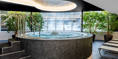 Luxusurlaub - Parkplatz: gebührenpflichtig in Gehweite - Whirlpool - Hotel Warmbaderhof*****