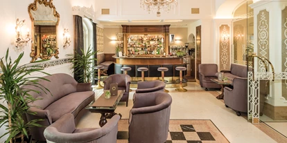 Luxusurlaub - Sen Jan di Fassa - Hotelbar - Classic Hotel Meranerhof