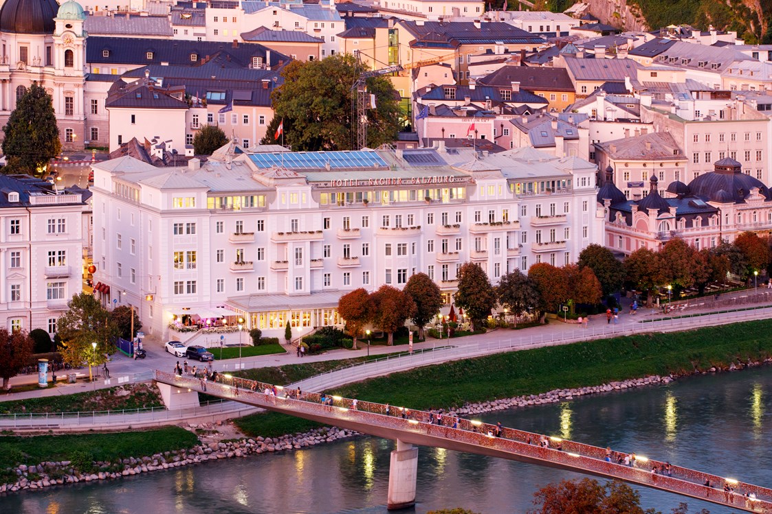 Luxushotel: Hotel Sacher Salzburg, Frontansicht  - Hotel Sacher Salzburg