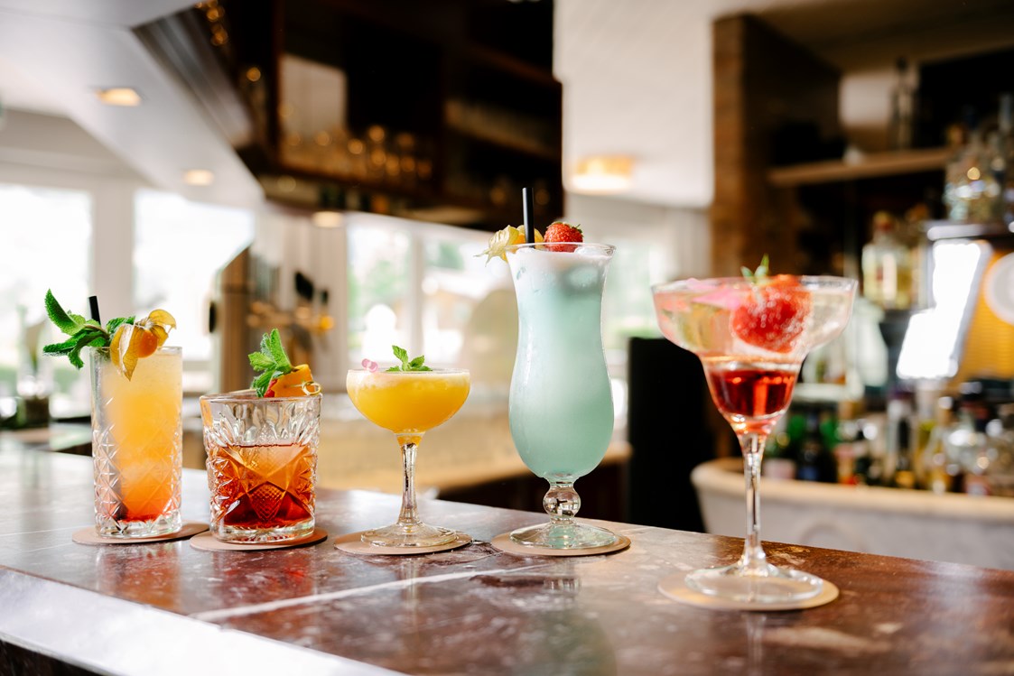 Luxushotel: Genießen Sie unsere Cocktailvariationen an unserer Hotelbar - CESTA GRAND  Aktivhotel & Spa