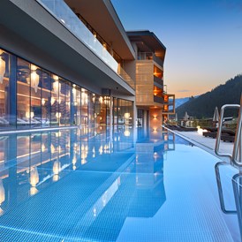 Luxushotel: Sportbecken - DAS EDELWEISS Salzburg Mountain Resort