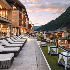 Luxushotel: Außenansicht - DAS EDELWEISS Salzburg Mountain Resort