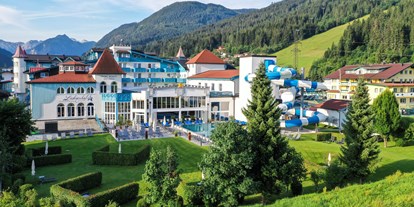 Luxusurlaub - PLZ 5611 (Österreich) - Schlosshotel Lacknerhof mit Außenpool, Sonnenterrasse und Schlossgarten! - Schlosshotel Lacknerhof****S Flachau