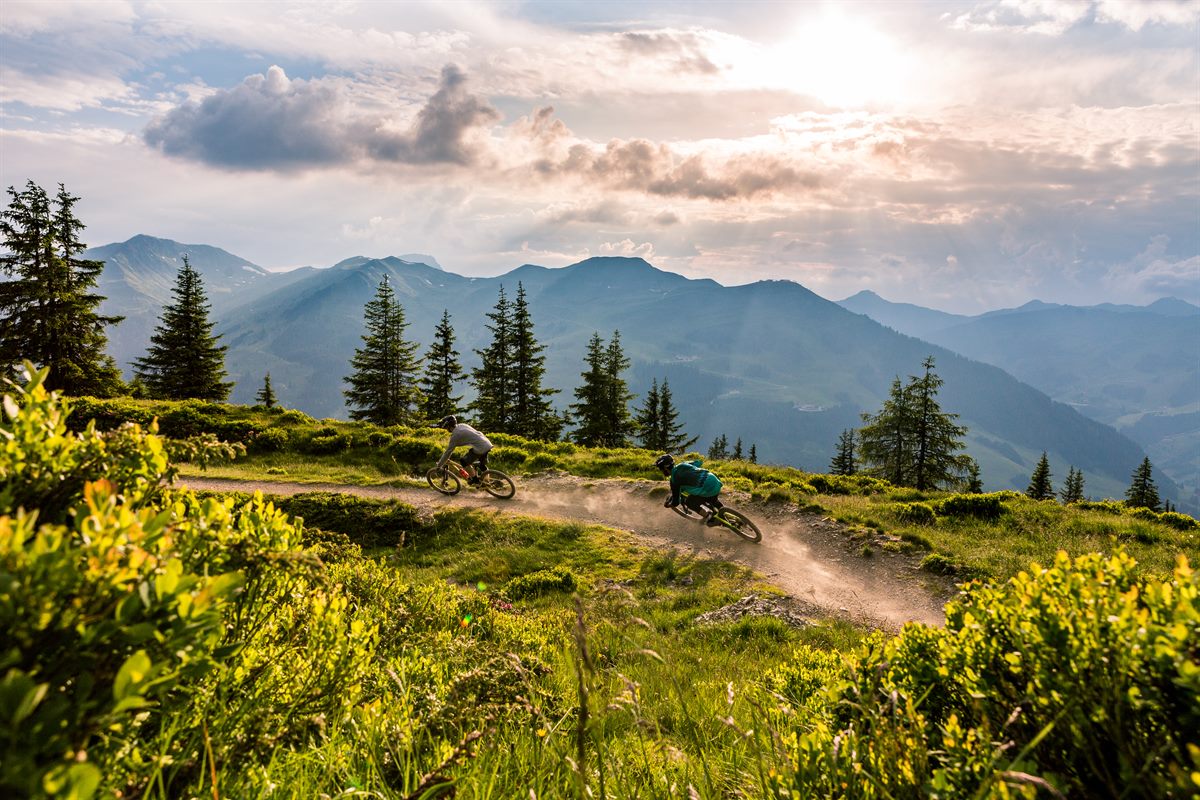 Ellmauhof - das Generationenresort ****S Ausflugsziele Österreichs  größte Bike Region