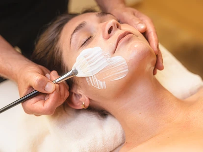 Luxusurlaub - Bar: Poolbar - Treatments im Spa am See - Ritzenhof – Hotel und Spa am See