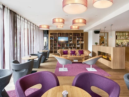 Luxusurlaub - Bar: Poolbar - Hotelbar - Ritzenhof – Hotel und Spa am See