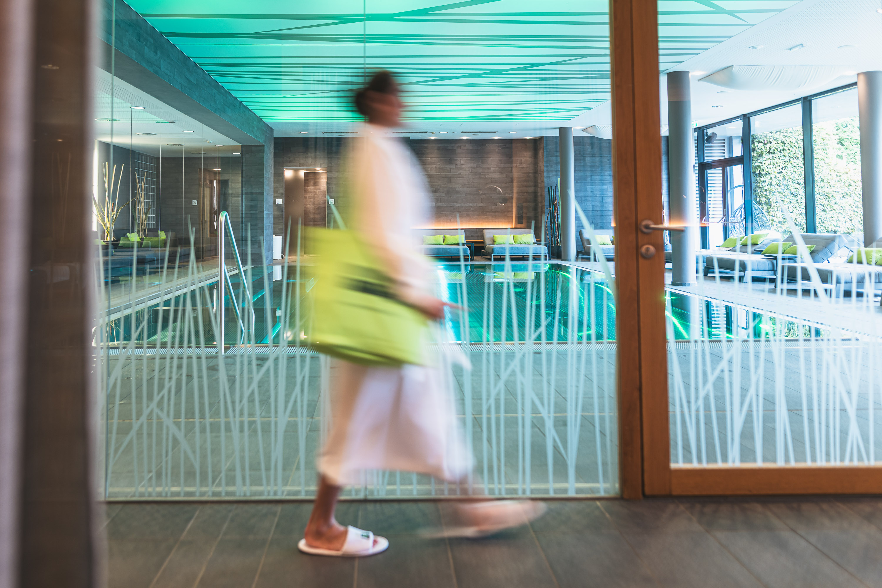 Luxushotel: Poolbereich - Ritzenhof – Hotel und Spa am See