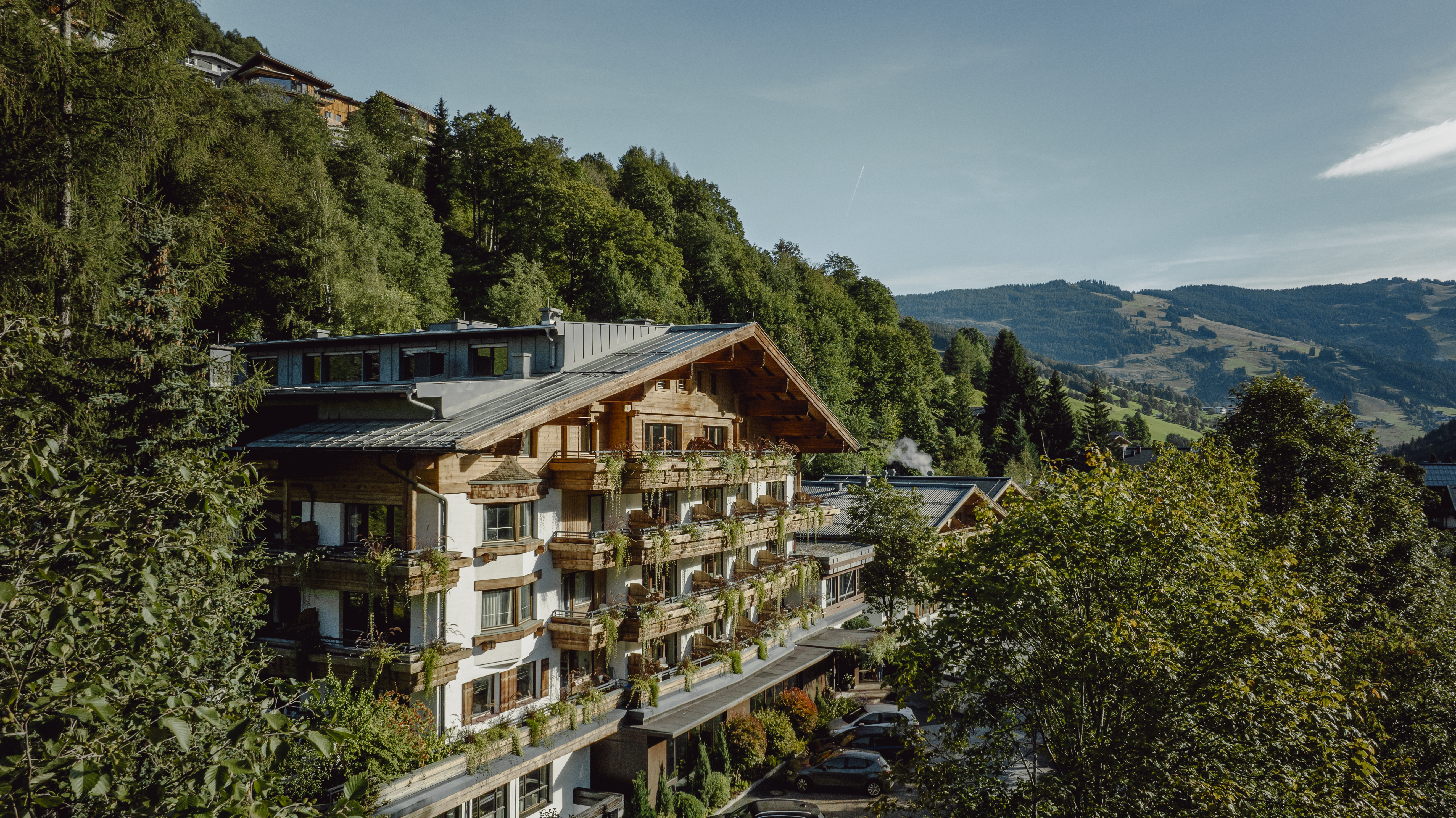 Luxusurlaub - PLZ 6335 (Österreich) - Familien- & Gartenhotel Theresia****S