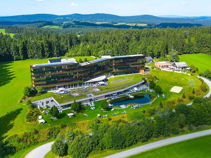 Luxusurlaub - Hotel-Schwerpunkt: Luxus & Sport - Hotel eingebettet in traumhafter Naturlandschaft - Hotel AVIVA****s make friends
