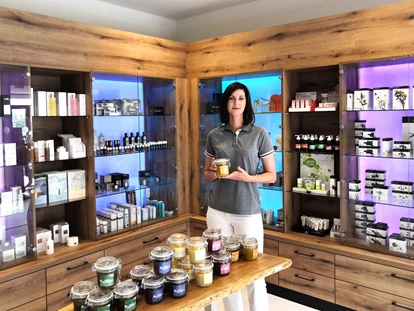Luxusurlaub - Hotel-Schwerpunkt: Luxus & Sport - Wellness Shop - Hotel AVIVA****s make friends