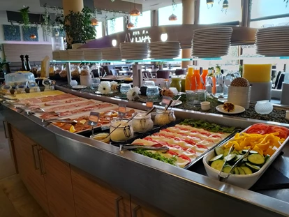 Luxusurlaub - Hotel-Schwerpunkt: Luxus & Sport - regionales Frühstücksbuffet - Hotel AVIVA****s make friends