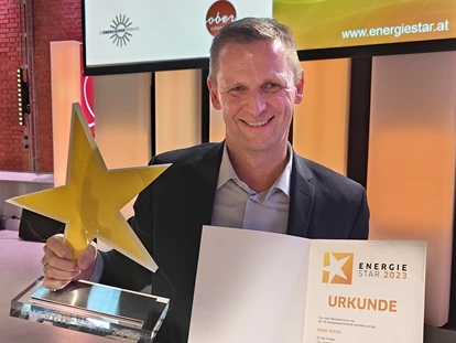 Luxusurlaub - Hotel-Schwerpunkt: Luxus & Sport - Hoteleigentümer bei der Auszeichnung mit dem Energiestar - Hotel AVIVA****s make friends