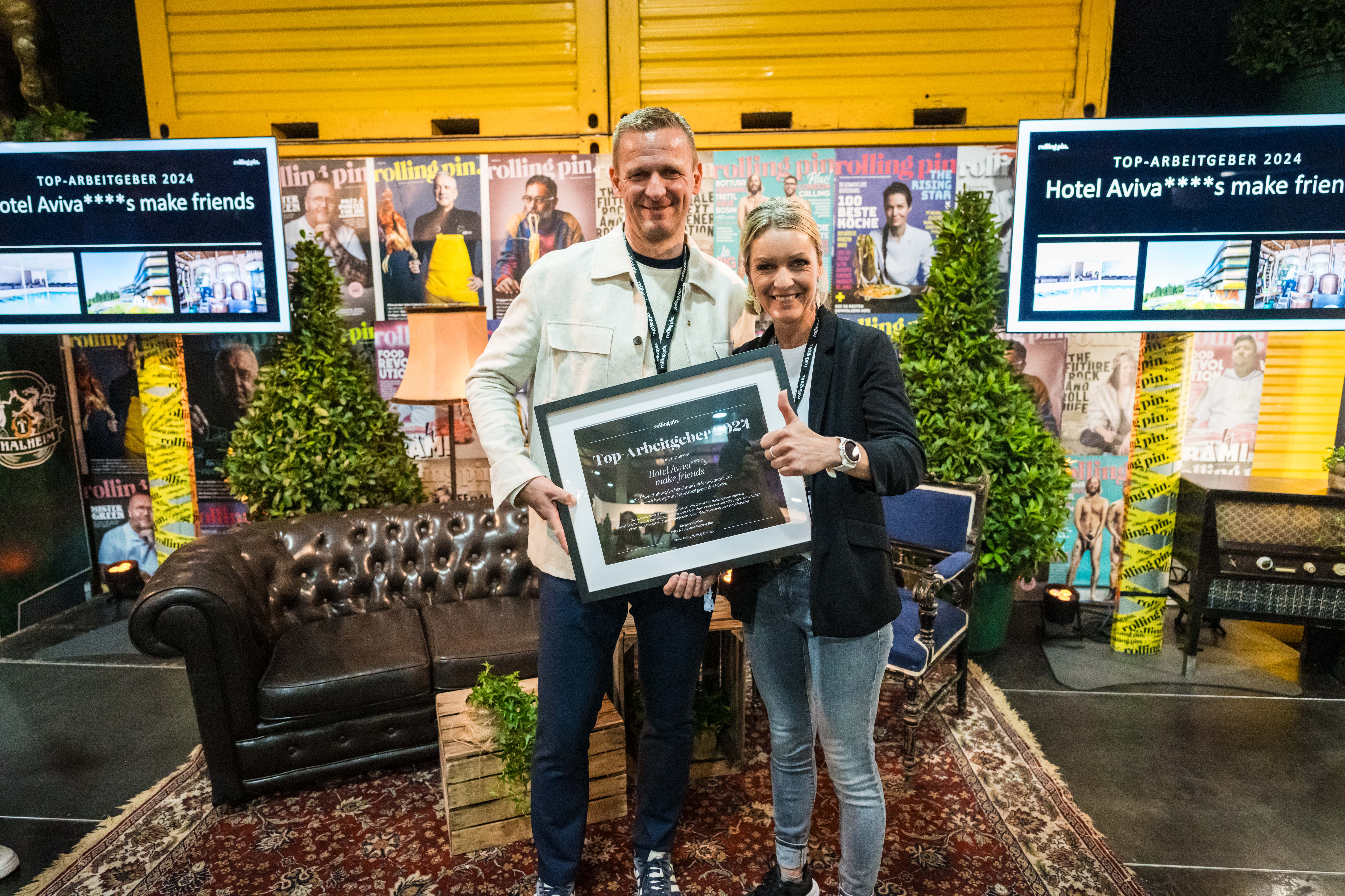 Luxushotel: Hoteleigentümer bei der Auszeichnung als Top Arbeitgeber - Hotel AVIVA****s make friends