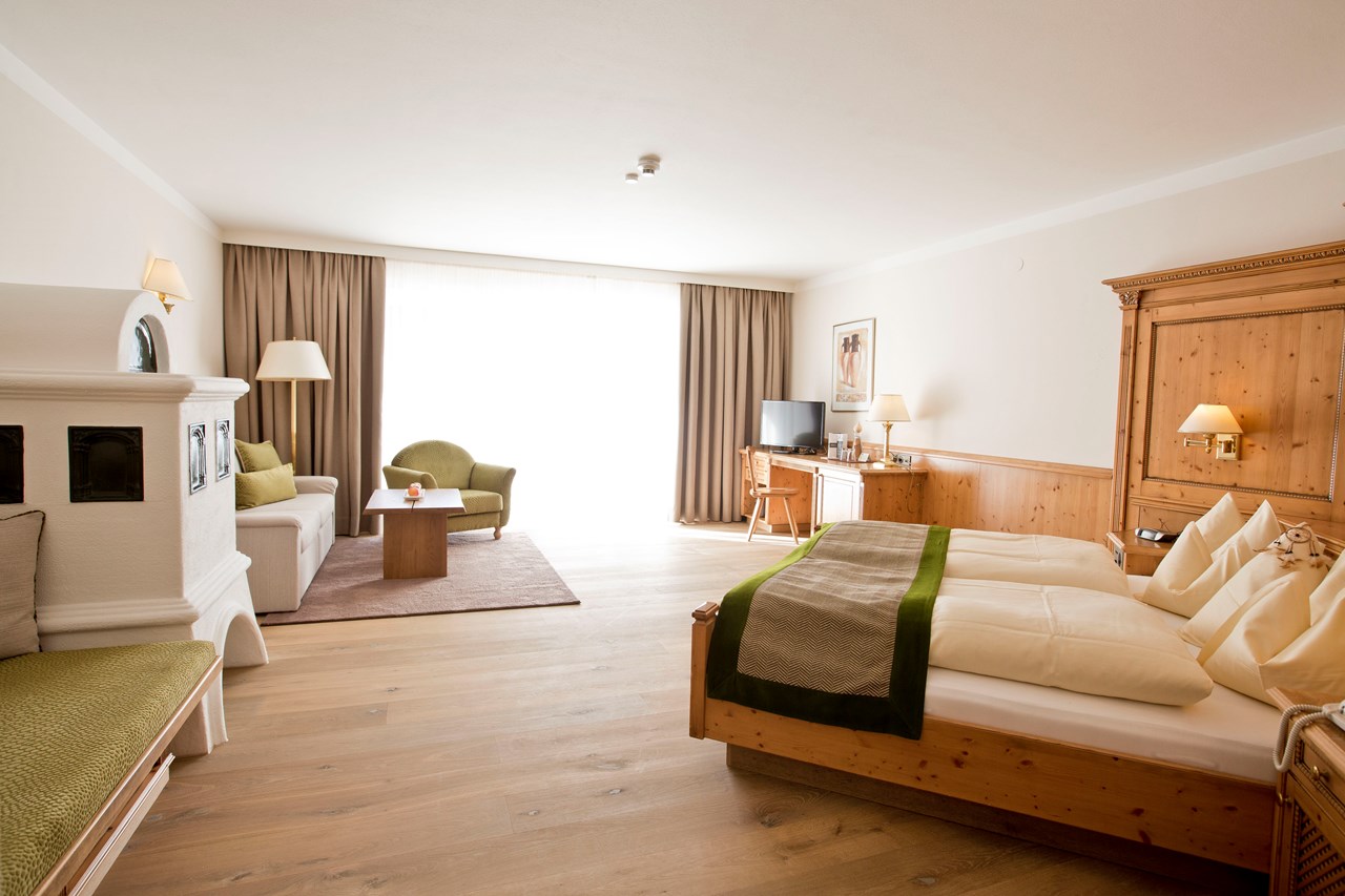 Traumhotel Alpina Zimmerkategorien Suite de Lux "Naturblick" 