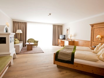 Traumhotel Alpina Zimmerkategorien Suite de Lux "Naturblick" 