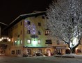 Luxushotel: Außenansicht Winter
Eingang Restaurant - Hotel „Der Kirchenwirt****s"