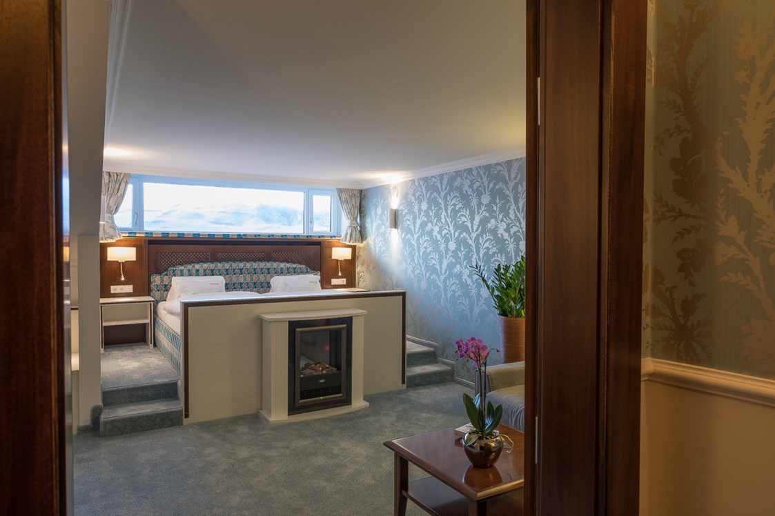 Luxushotel: Hotel Albona Nova Zürs am Arlberg 
Junior-Suite gemütlich-kuschelig  - Hotel Albona Nova