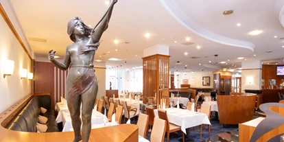Luxusurlaub - Parkplatz: gebührenpflichtig in Gehweite - Restaurant - Dorint Charlottenhof Halle (Saale)