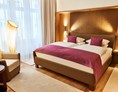 Luxushotel: Grand Deluxe Room - Hotel Vier Jahreszeiten Kempinski München