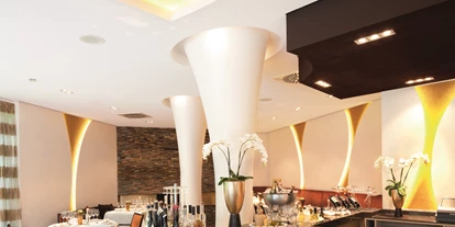 Luxusurlaub - Parkplatz: gebührenpflichtig in Gehweite - Fine Dining Restaurant Chesa Rössli - Mövenpick Hotel Münster